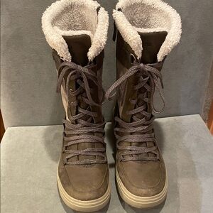 Merrell Women's Haven Tall Lace 10 Olive Green Winter Boots Faux Fur Waterproof